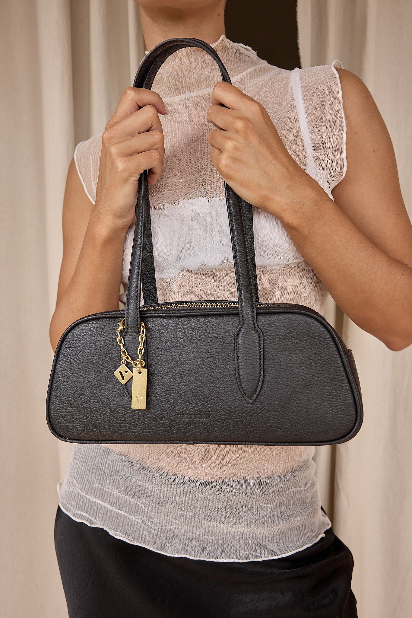 Vera Black Baguette Bag