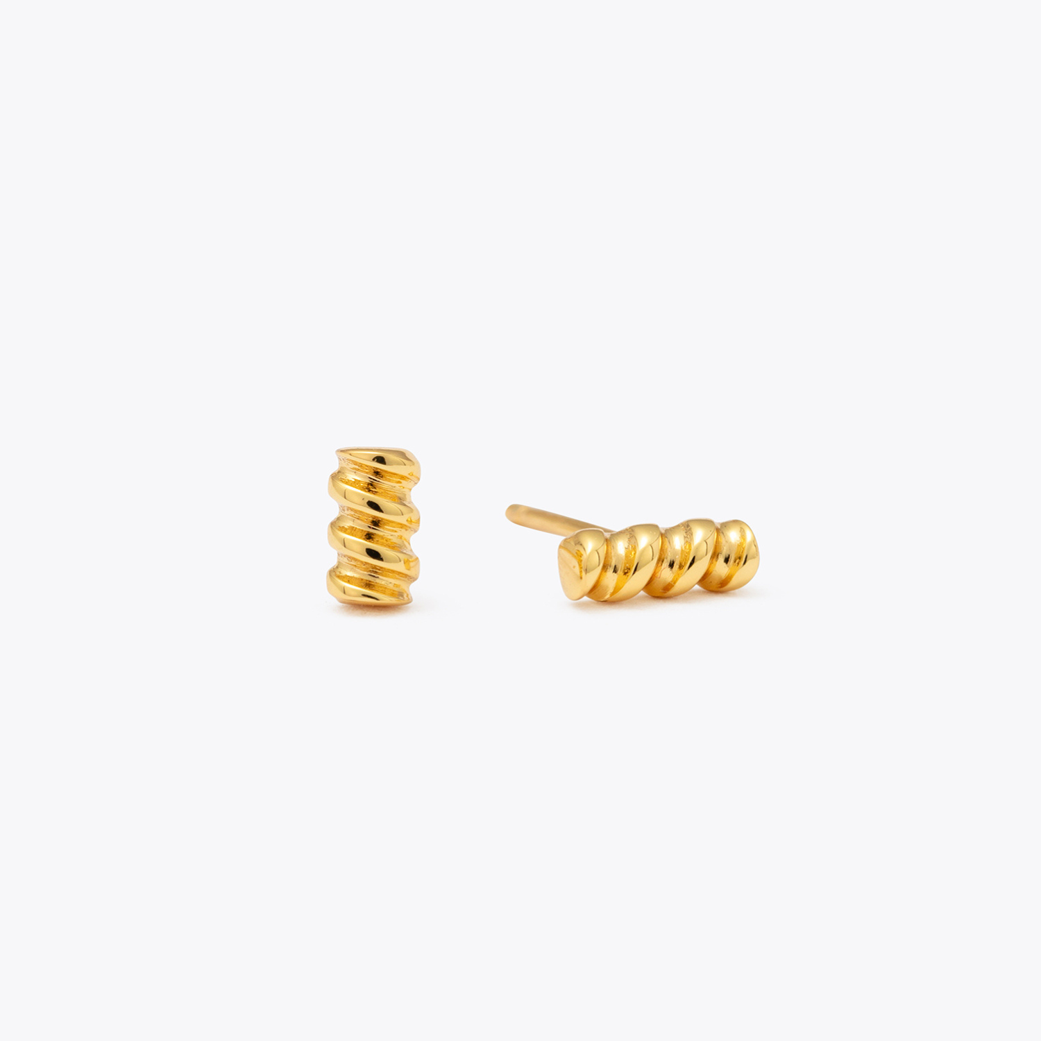 18K Gold Vermeil Small Twist Bar Stud Earring - VESTIRSI