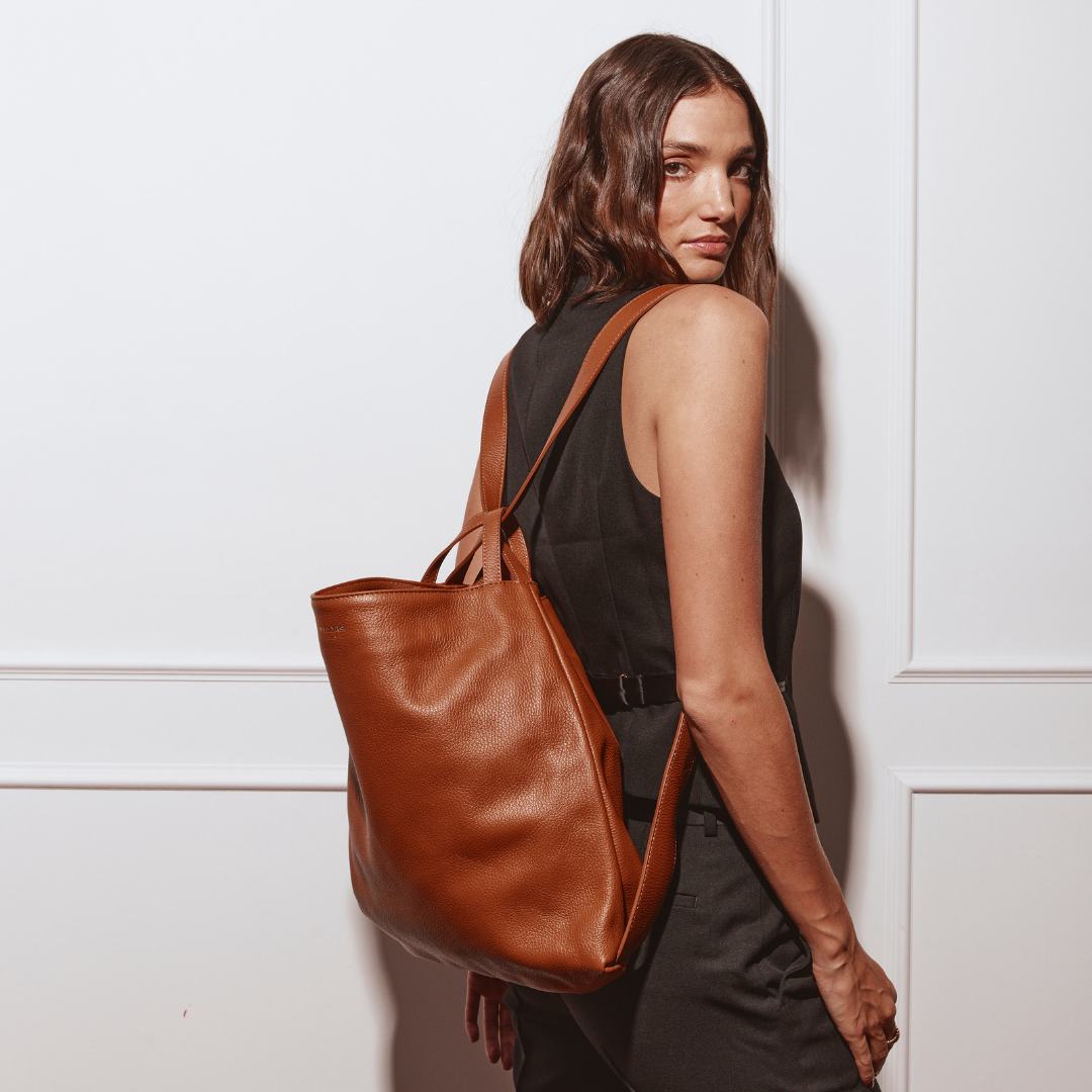 Tote bag discount with backpack straps