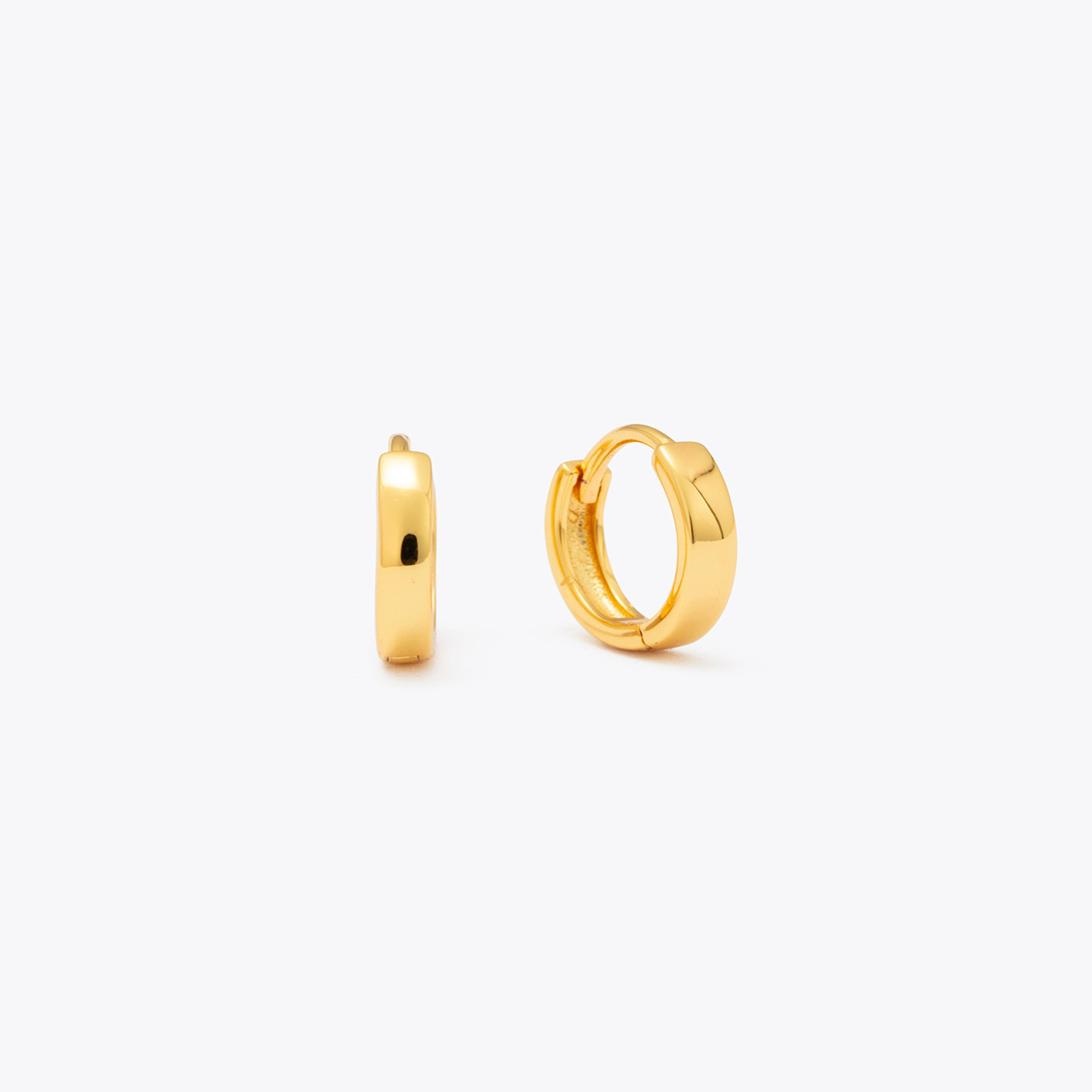 18K Gold Vermeil Small Huggie Earring - VESTIRSI
