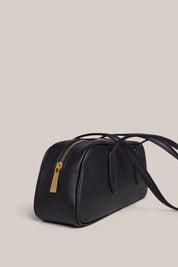Vera Black Baguette Bag