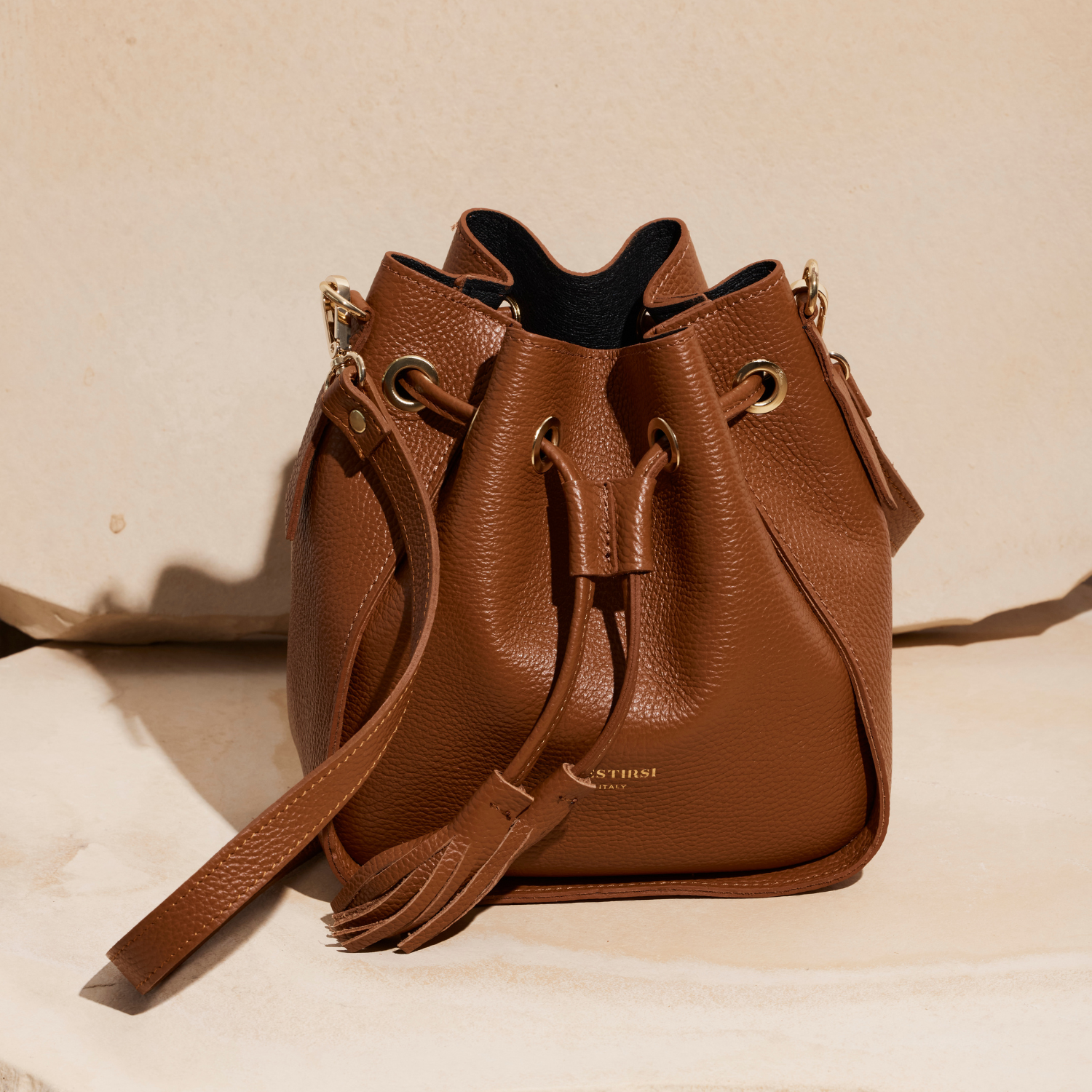 Meli Melo Light Tan Woven Santina Mini Bucket bag at FORZIERI