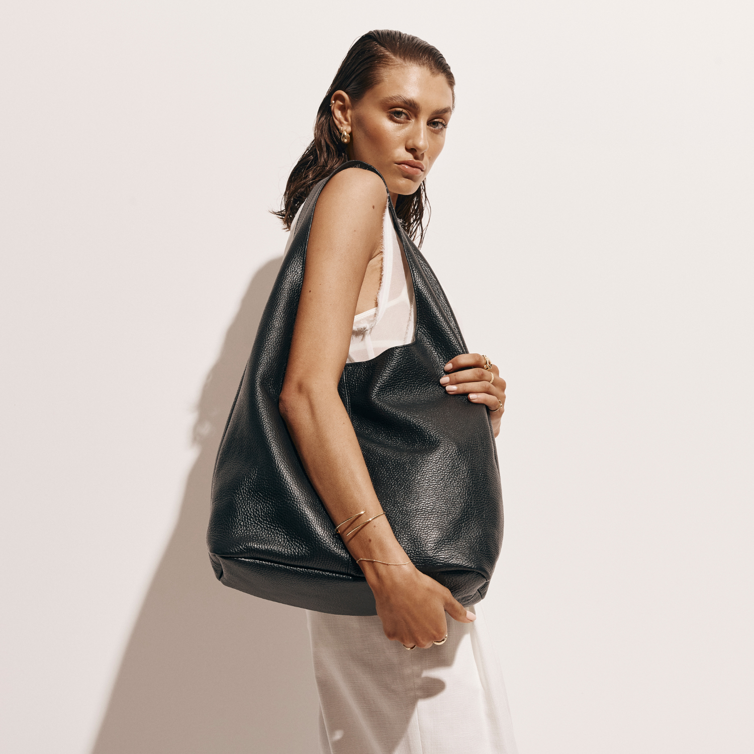 Scarlett Black Leather Hobo PRE ORDER VESTIRSI