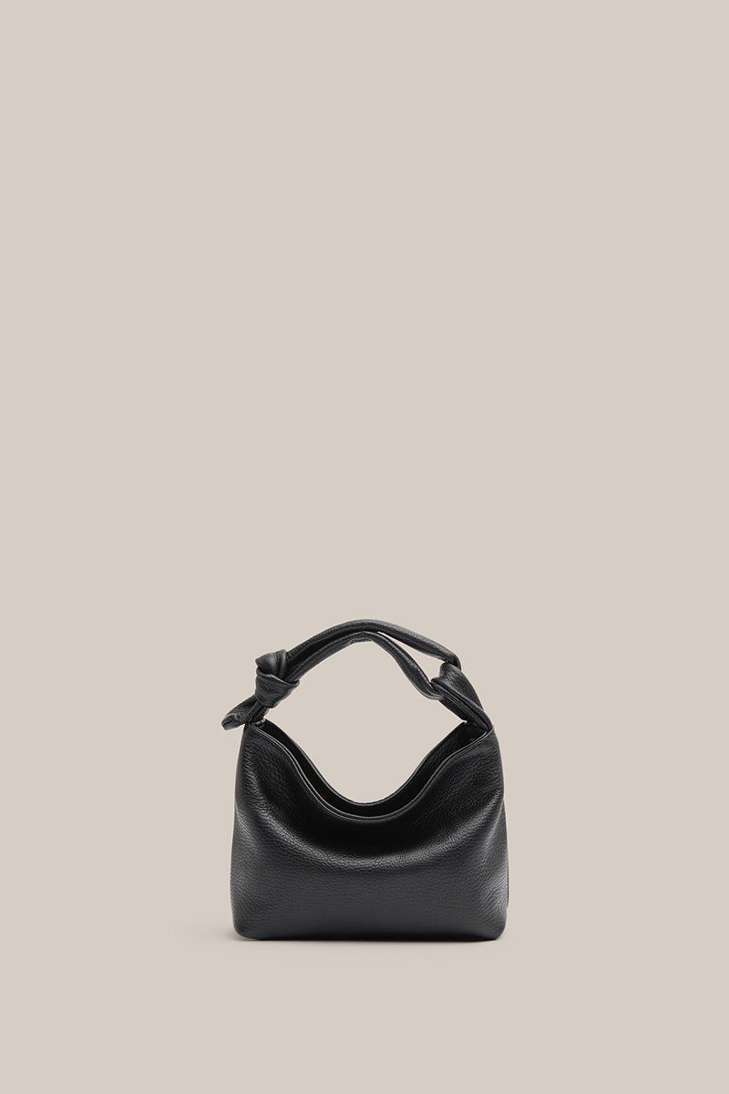 S04-JessMiniBlackPebbledLeatherPouch-26642-Vestirsi-0070_c9a86cfe-3fc3-4e8e-9728-c9329d7991d5.jpg