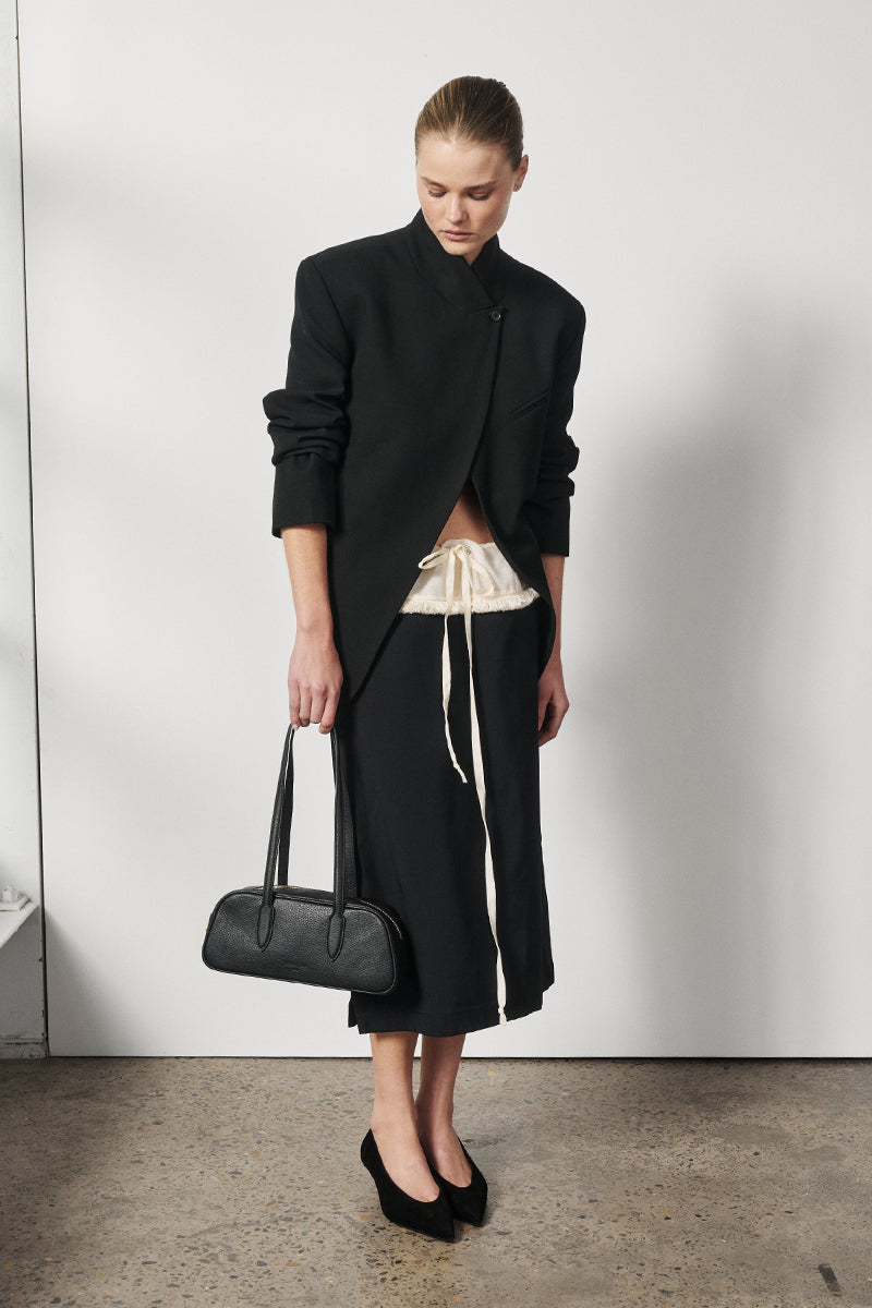 Vera Black Baguette Bag