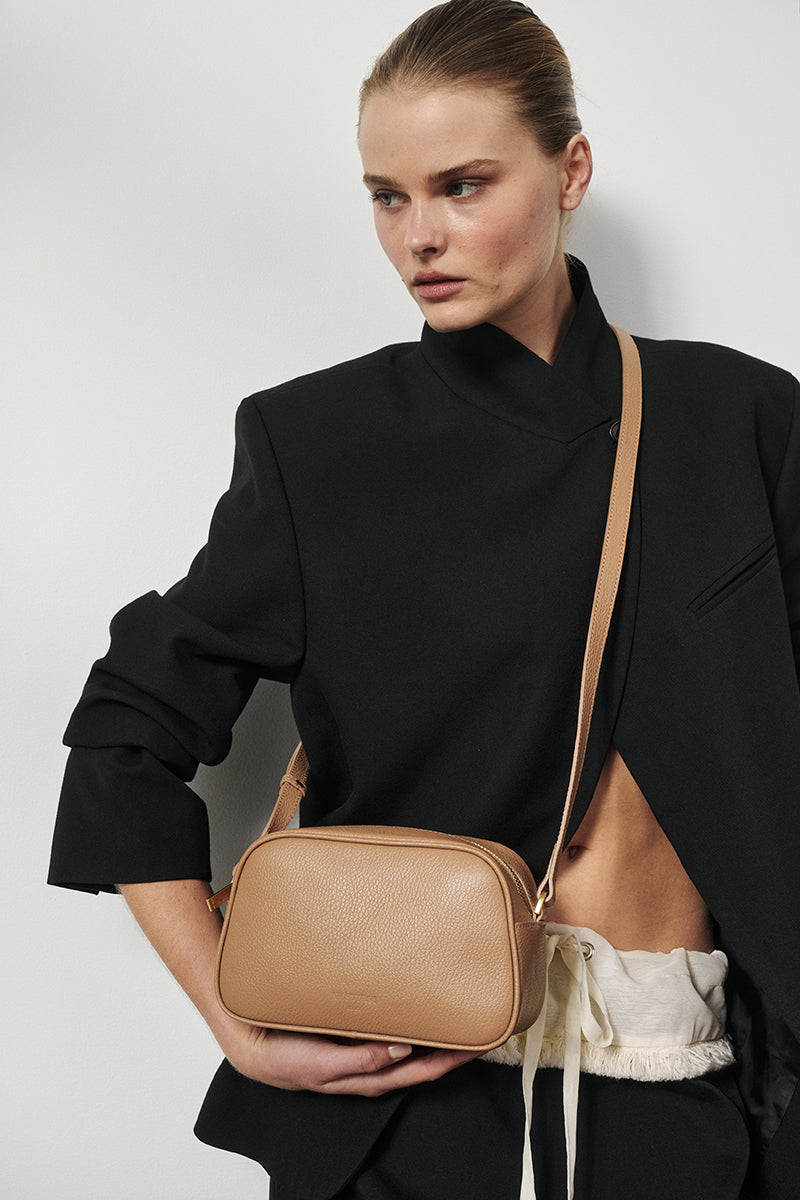 VESTIRSI_CAMPAIGN_STUDIO_JUN26_ZOEBLUME-S17_015.jpg